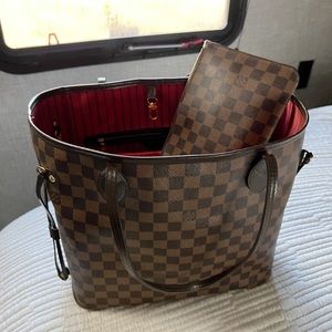 Louis Vuitton Damier Neverfull MM